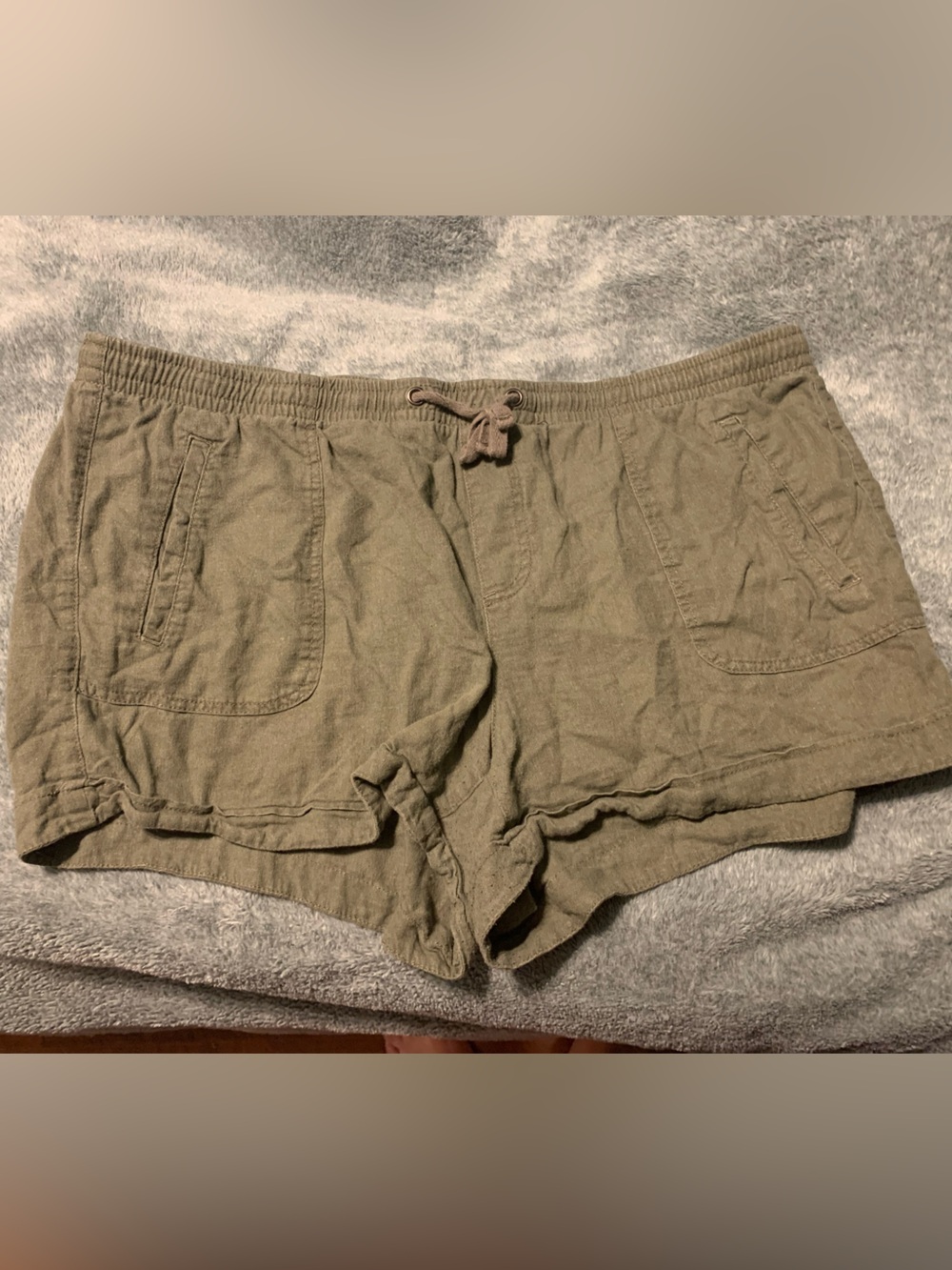 Reitmans Olive Green Elastic Waist Shorts